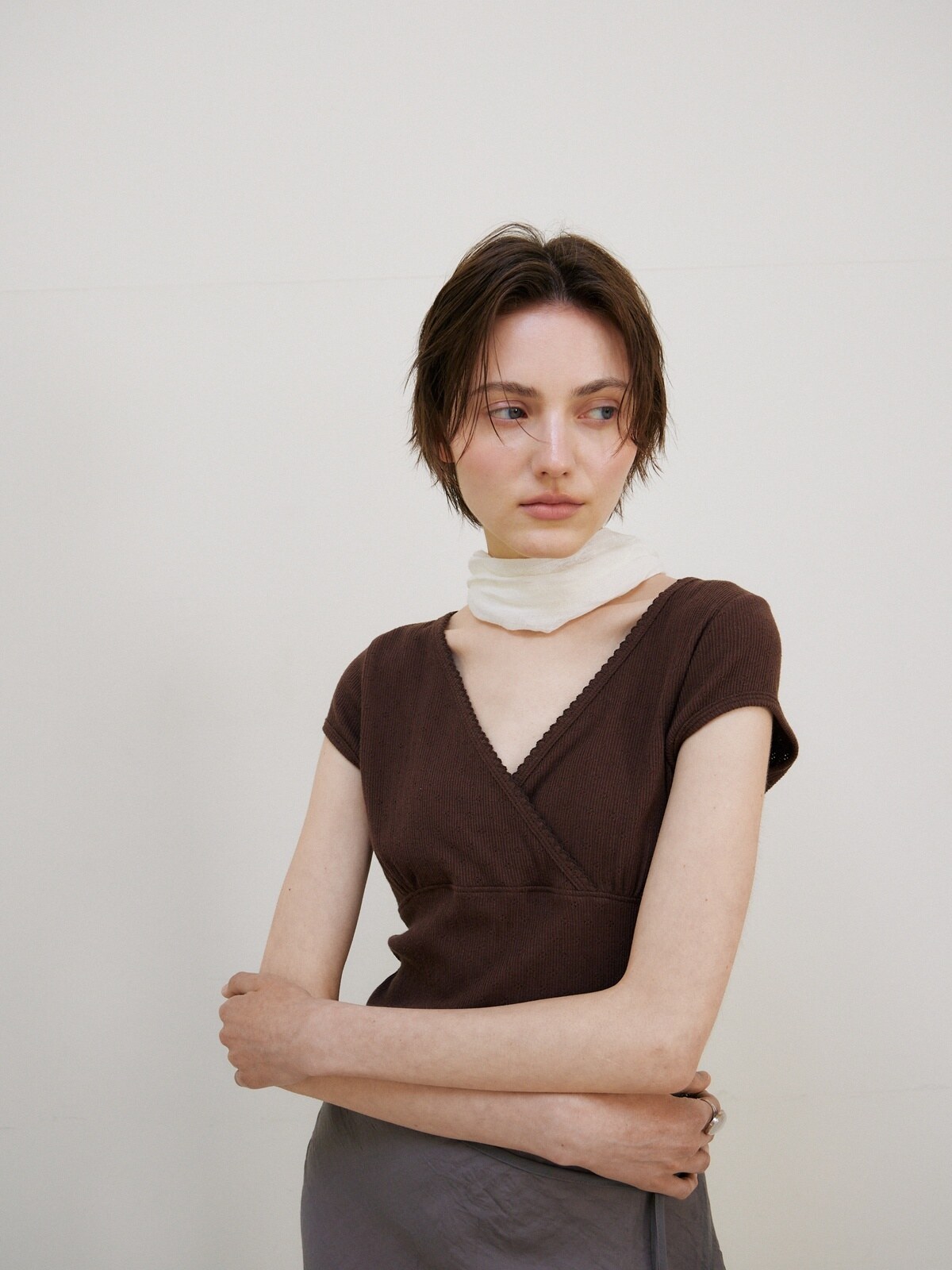 SCALLOP NECK WRAP T-SHIRT - 2 COLORS BROWN