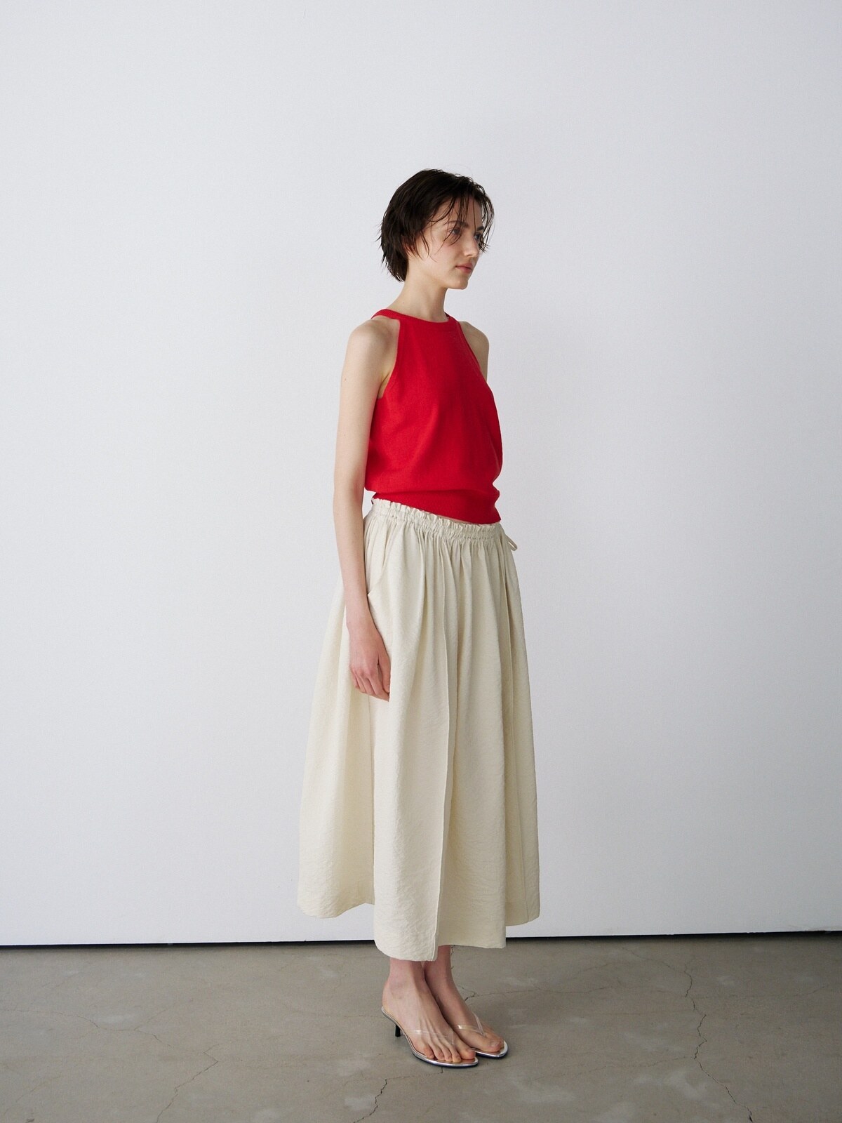 OPEN-BACK HALTER KNIT TOP - 3 COLORS RED