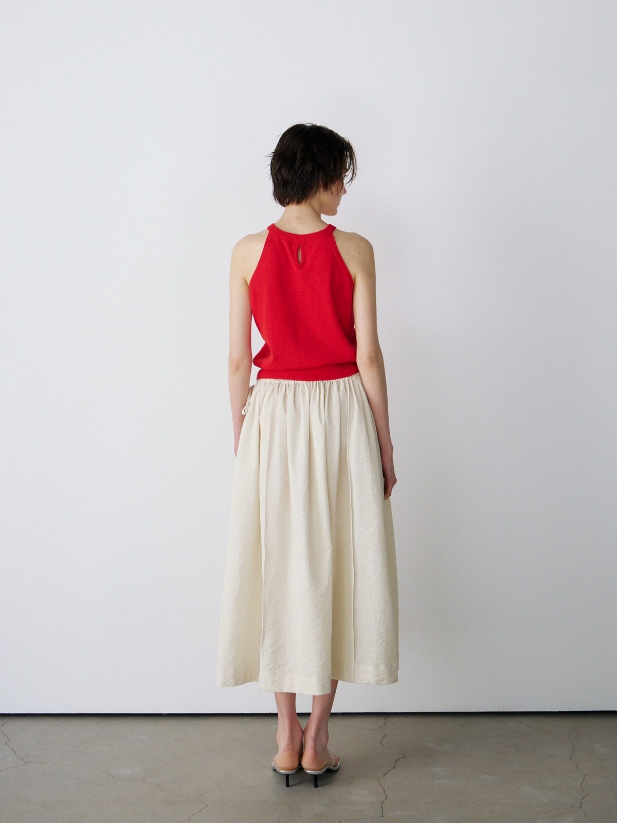 OPEN-BACK HALTER KNIT TOP - 3 COLORS RED