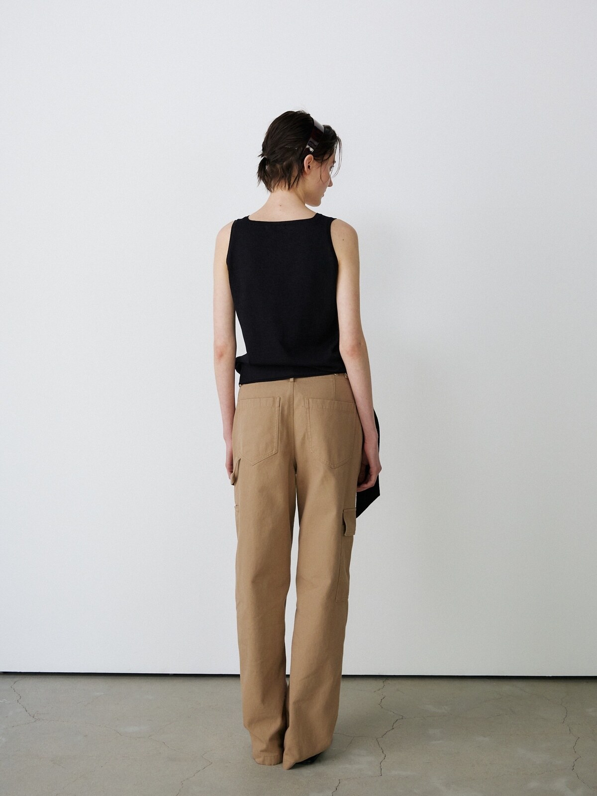 TIE SLEEVELESS KNIT TOP - 2 COLORS BLACK