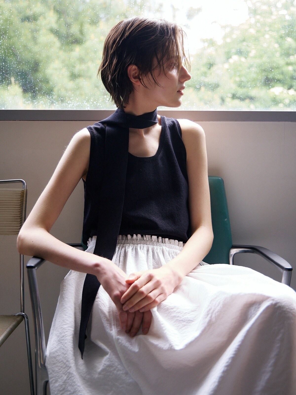 TIE SLEEVELESS KNIT TOP - 2 COLORS BLACK