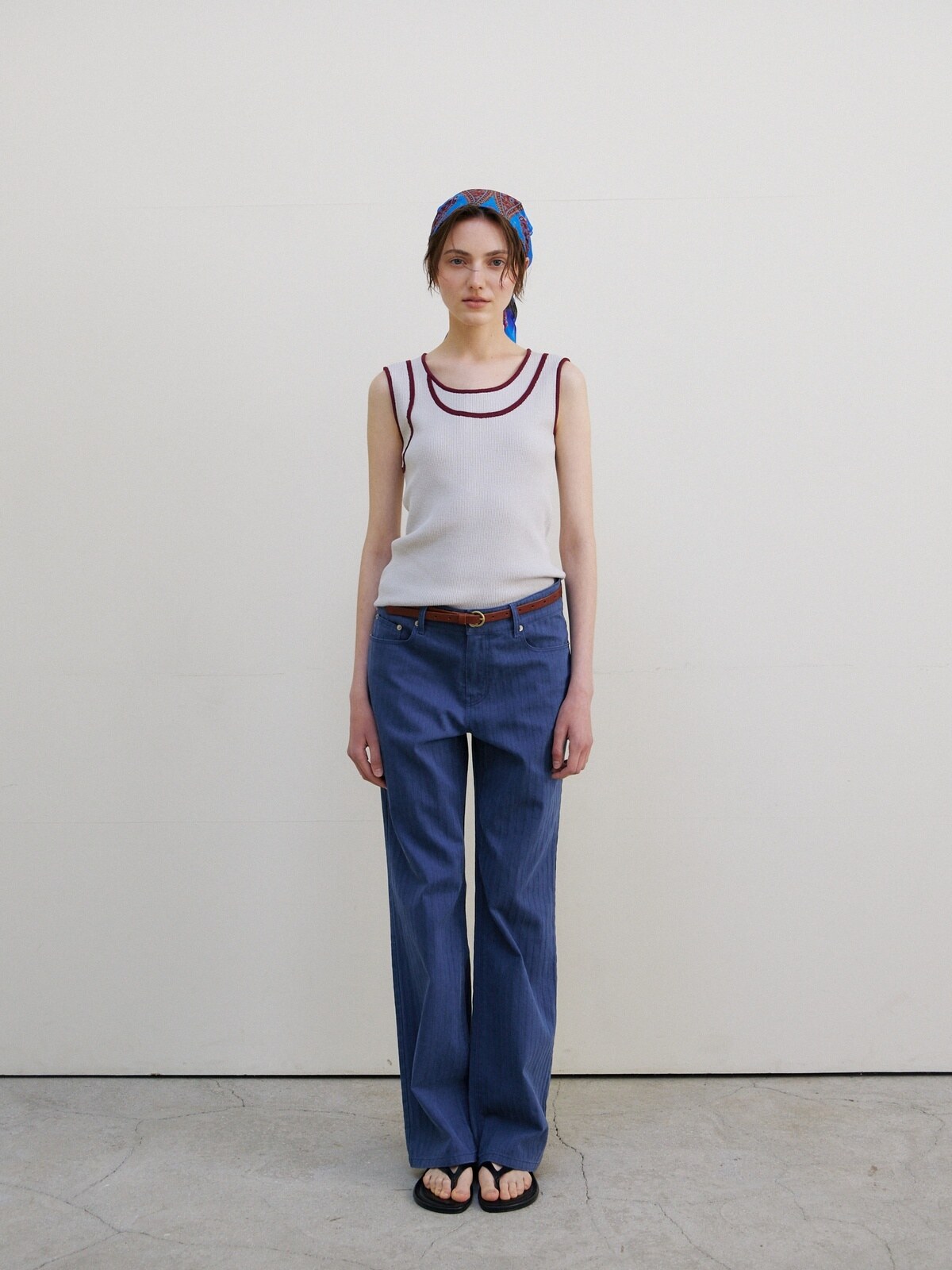 TRIMMING SLEEVELESS KNIT TOP - 2 COLORS GREY