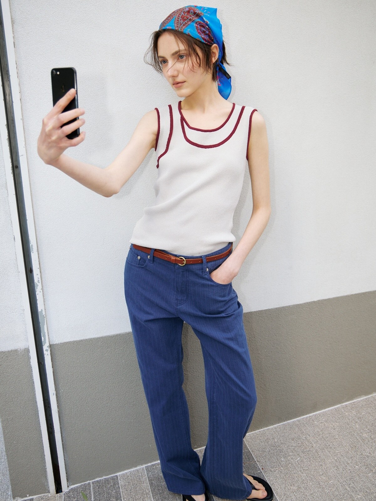 TRIMMING SLEEVELESS KNIT TOP - 2 COLORS GREY