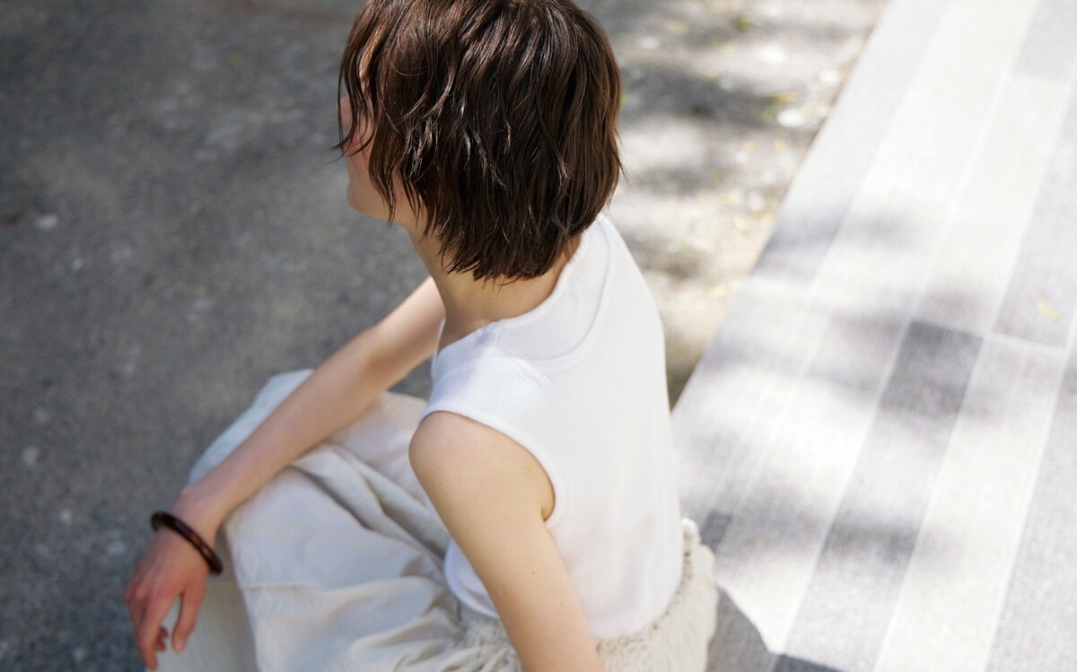 TRIMMING SLEEVELESS KNIT TOP - 2 COLORS IVORY