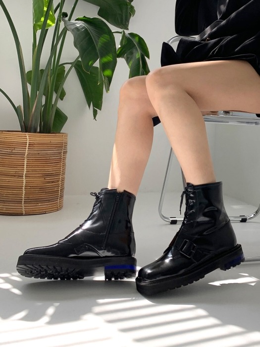 Square Line Acrylic Heel Walker Boots