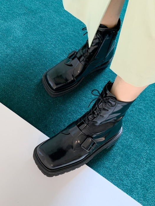 Square Line Acrylic Heel Walker Boots
