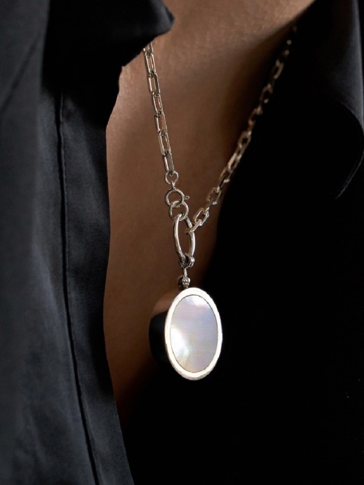 pearl and mirror necklace