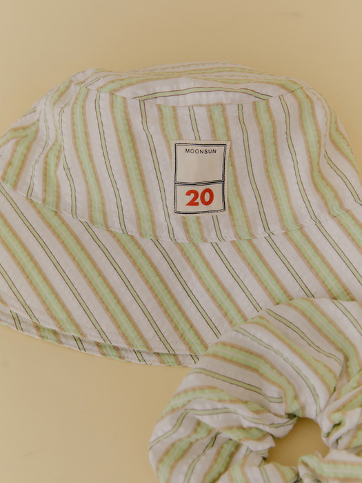 20 Label Seersucker Bucket Hat / Green Stripe