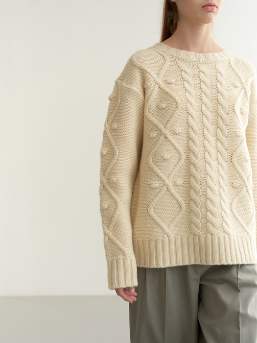 wool knotted cable knit-butter