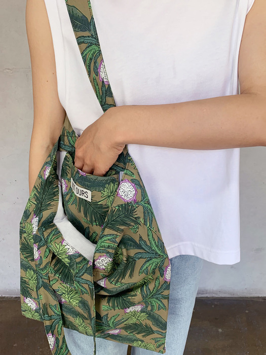 Dragonfruit print bag | Forest green
