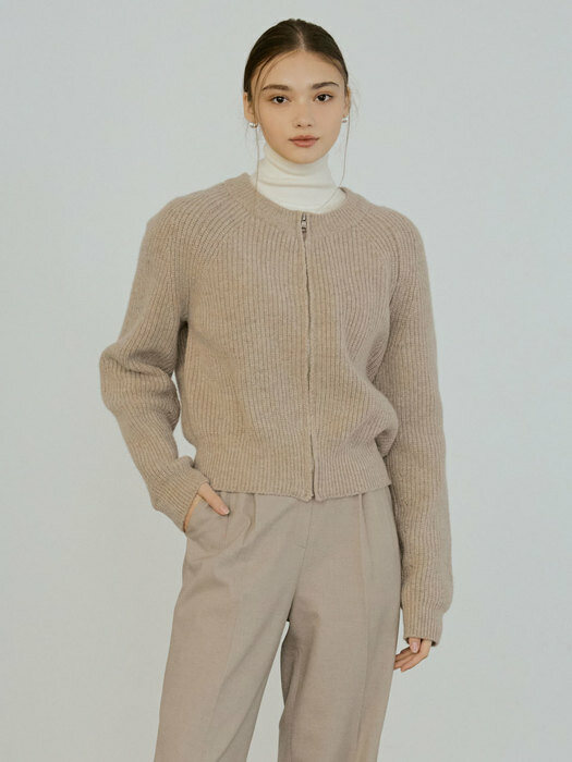 Simple round  zip-up knit cardigan (beige)