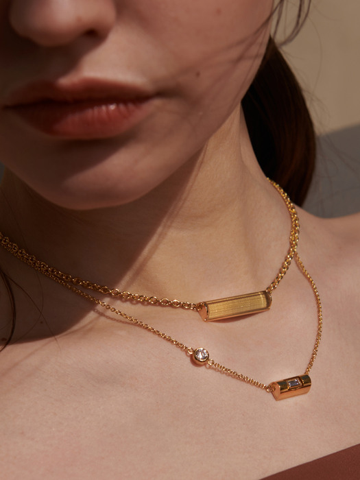 ARCH OBJECT NECKLACE