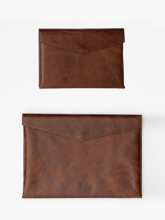 #002 Tablet Pouch_Brown
