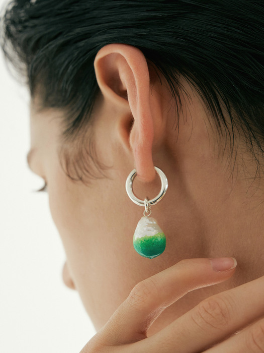 # Moi 4st Green Pearl Earring_09