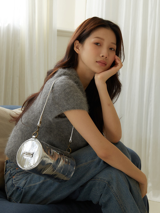 Butter round shoulder bag (버터 라운드 숄더 백) silver