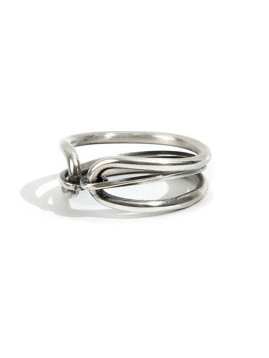 SEWN SWEN SILVER LINE LINK TWISTED RING