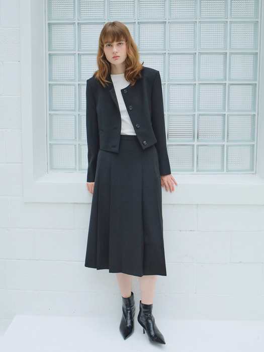 FRONT PLEATED SKIRT / BLACK
