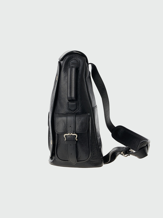 HENIAL Utility Leather Backpack - Black
