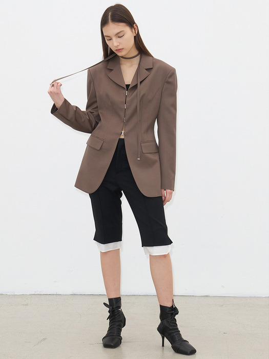 NECK-STRAP SLIM-FIT JACKET(BROWN)