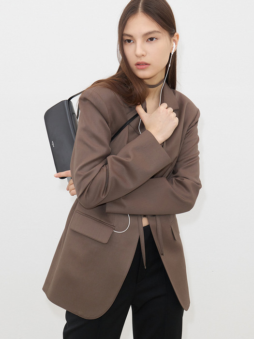 NECK-STRAP SLIM-FIT JACKET(BROWN)