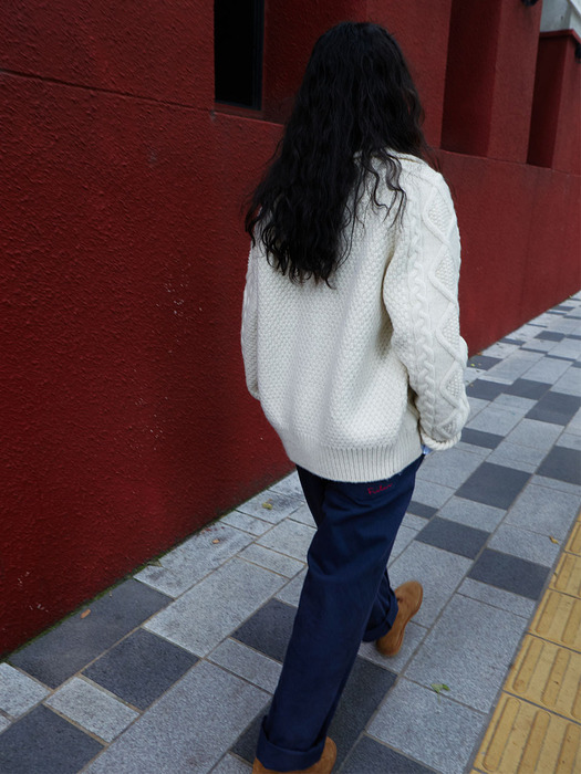 The Cowichan Sweater Granma Ivory_ F234KN04