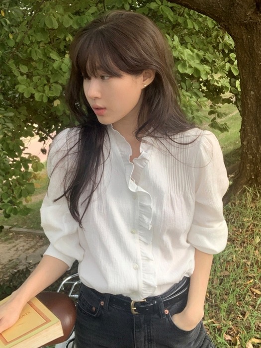 spring cotton pin-tuck blouse (white)