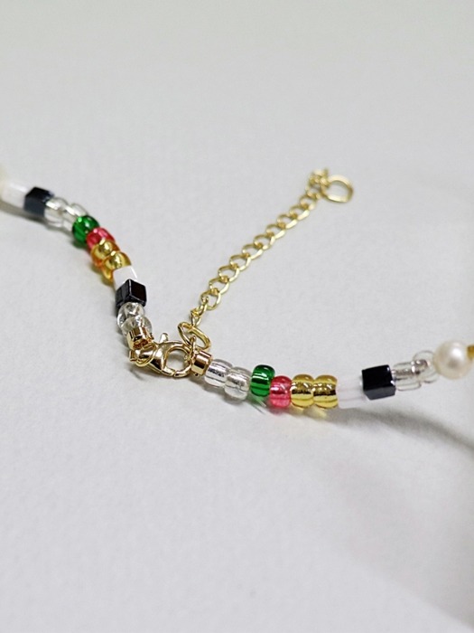 Pearl smile mild color beads Necklace 스마일 진주 마일드 컬러 비즈목걸이