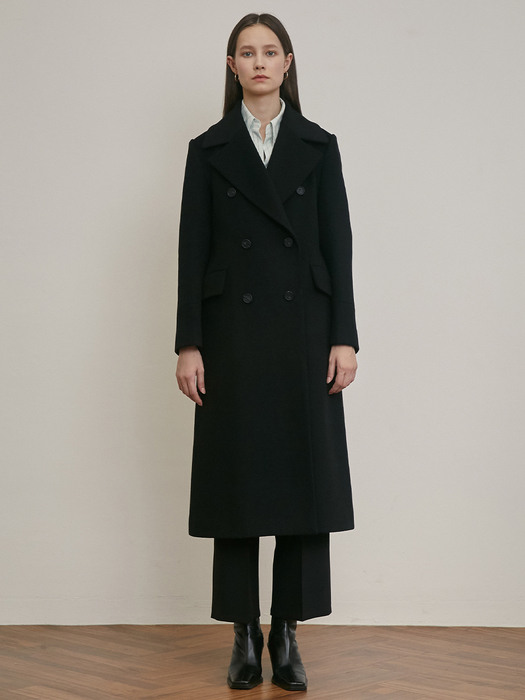 DOUBLE-BREASTED TAILORED WOOL COAT