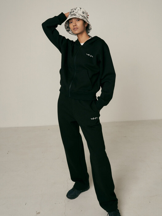 ACTIVE SWEAT PANTS 블랙