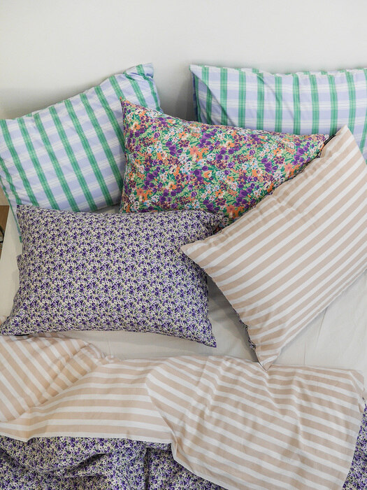 fresh violet flower bedding