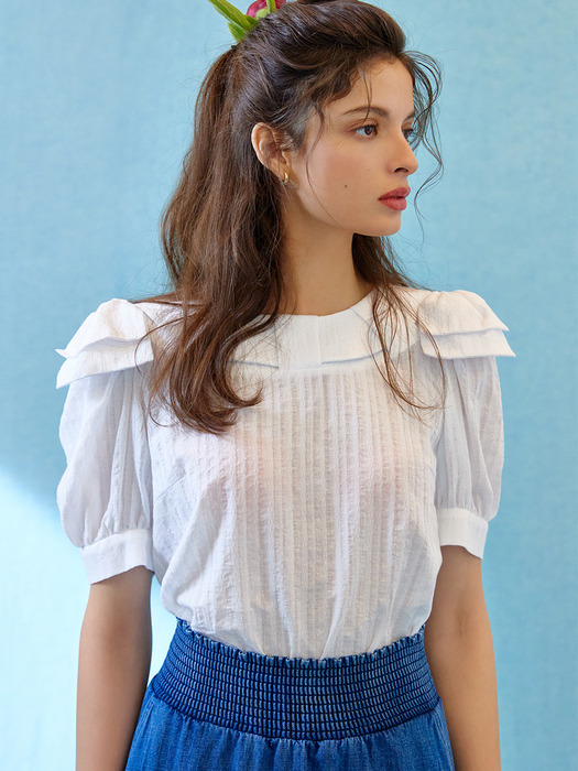 Ribbon-shoulder cotton blouse