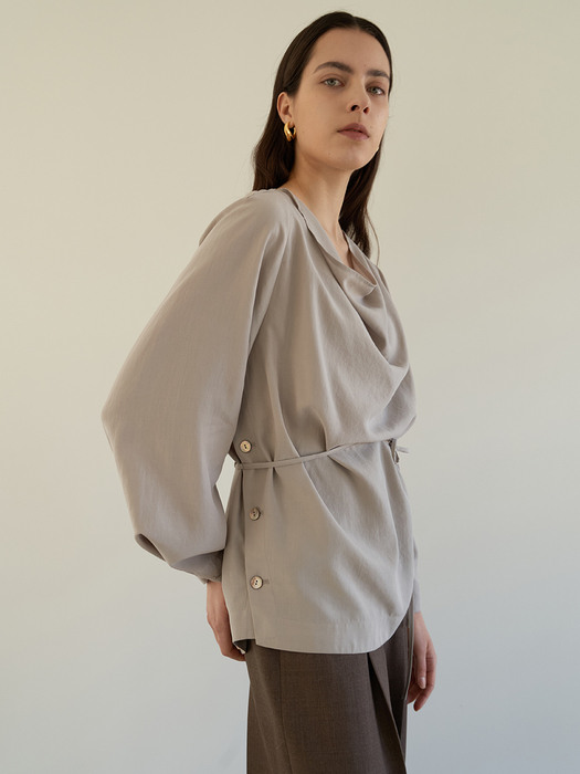 TOS DRAPED BUTTON BLOUSE GRAY BEIGE