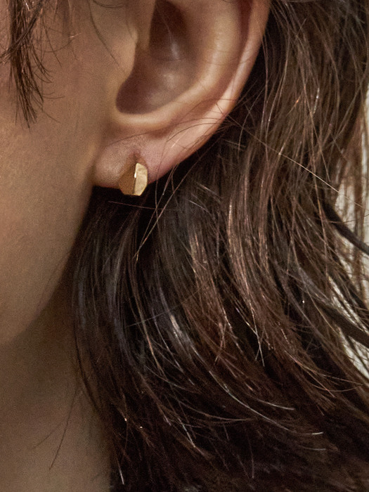 VOLUME 14K Gold earrings, Yellow Gold