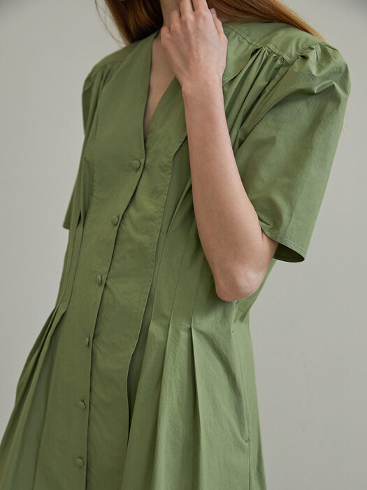 V-shirring dress (pea-green)