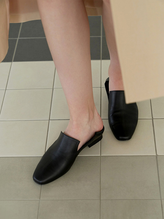CLASSIC LEATHER BABOUCHE LOAFERS [BLACK]