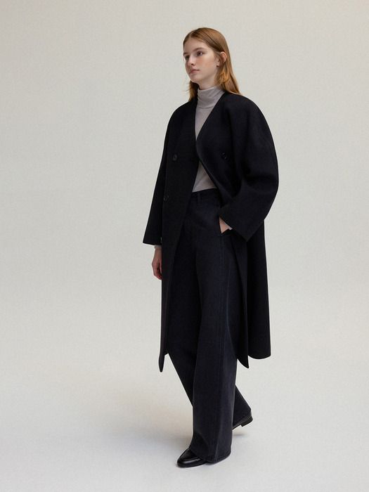 Collarless long coat (black)