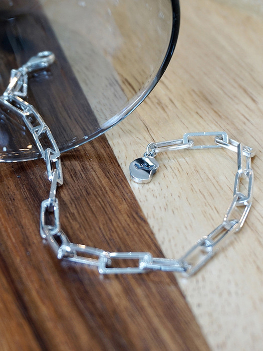 Modern chain (bracelet)