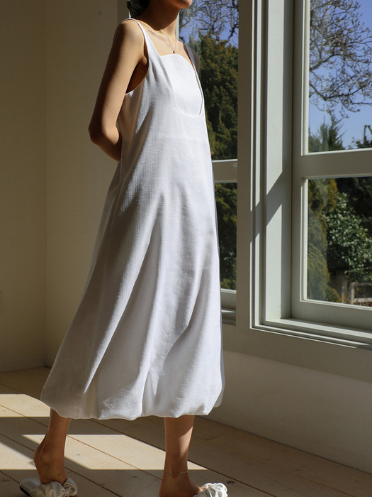 CLOUD SLEEVELESS DRESS - WHITE