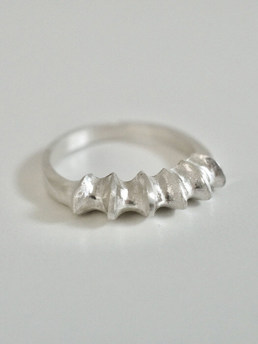 several pointed ring