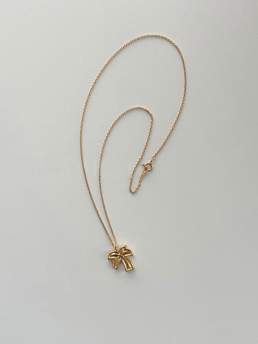 Palm tree necklace