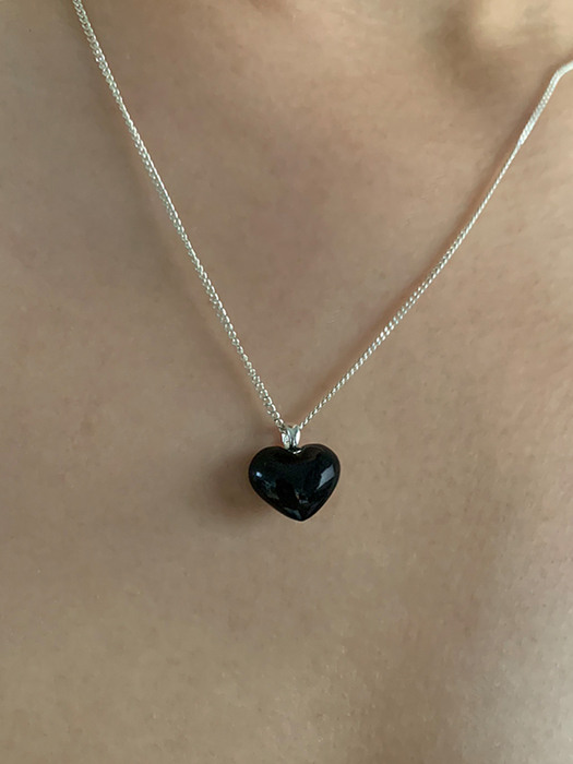 [단독]Heart Onyx Necklace