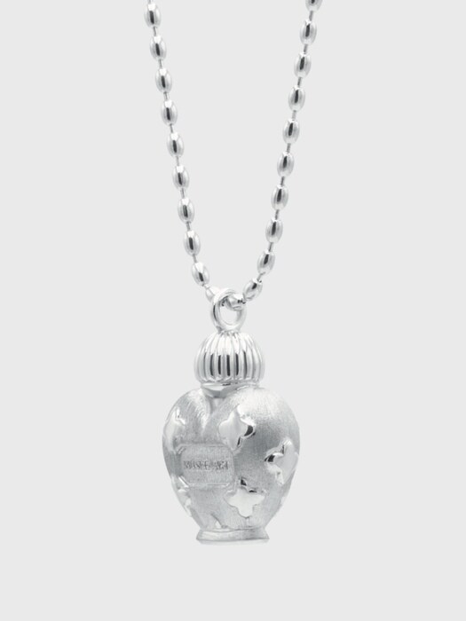 Gothic heart perfume necklace