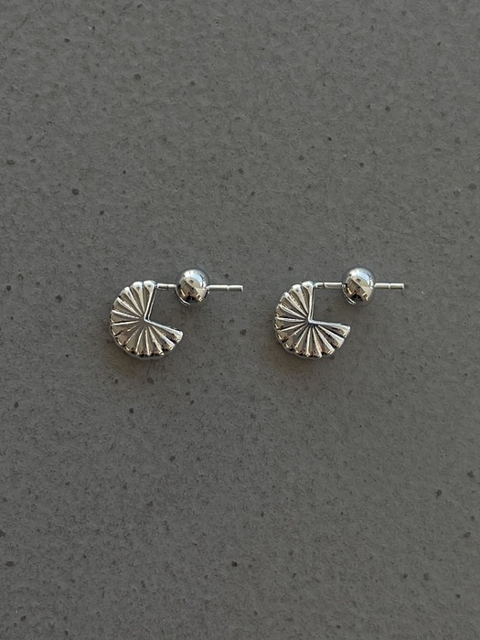 crunch silver earrings