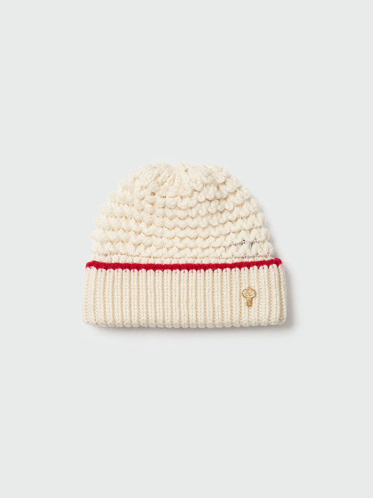 XEEY Beanie - Cream/Red