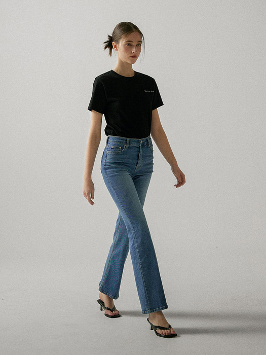 PLEATS BOOTCUT DENIM PANTS [MID BLUE]