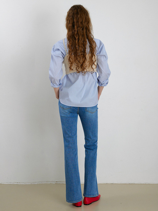 PLEATS BOOTCUT DENIM PANTS [MID BLUE]