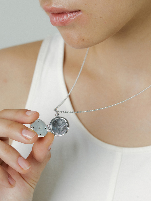 Locket Necklace (Silver)