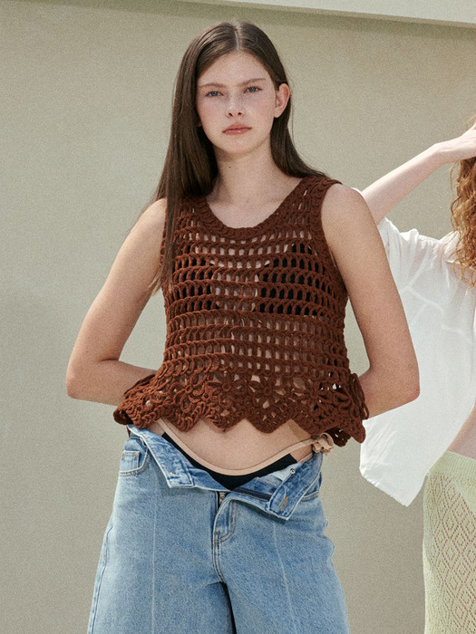 Flower Crochet Knit Vest in Brown VK4MV256-93