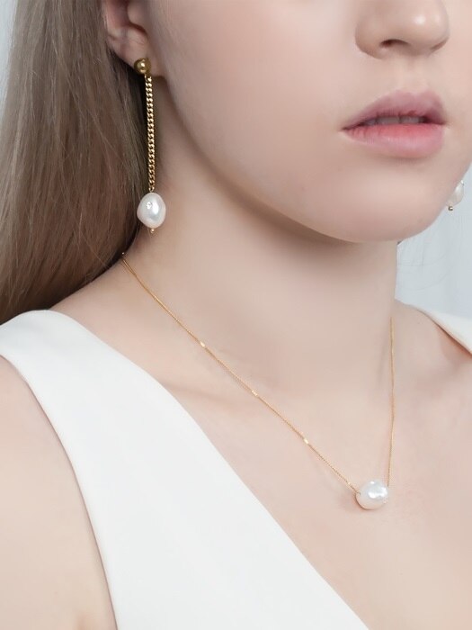 Twinkle pearl Necklace