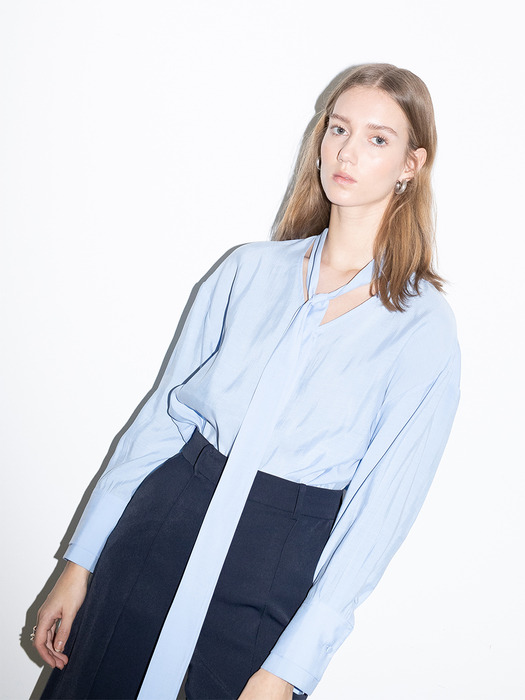 [N]PASADENA oversized tie detail blouse (Light blue)